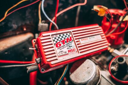 Porównanie ładowarek samochodowych: jaki model wybrać? 3 Photo car battery chargers comparison
